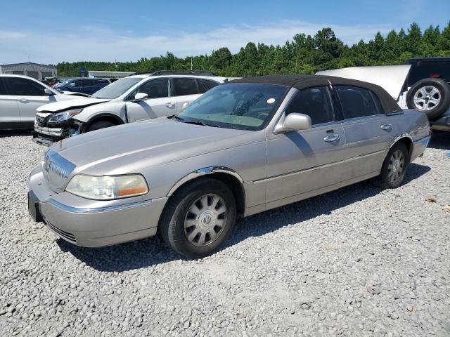  Salvage Lincoln Towncar