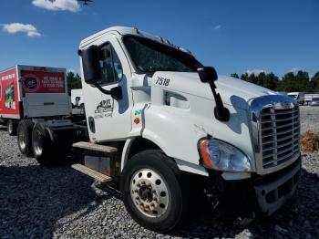  Salvage Freightliner Cascadia 1