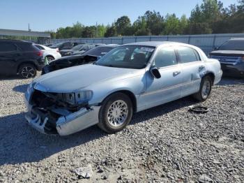  Salvage Lincoln Towncar