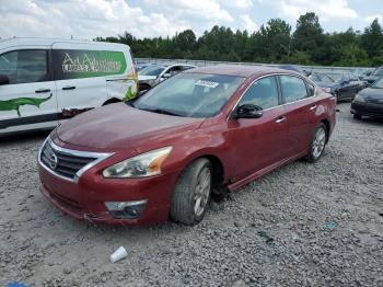  Salvage Nissan Altima