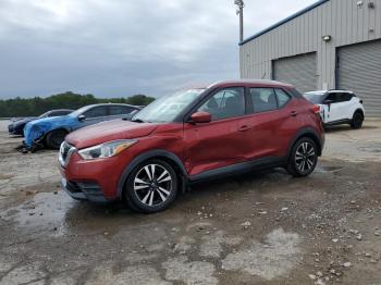  Salvage Nissan Kicks