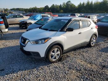  Salvage Nissan Kicks