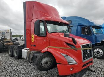  Salvage Volvo Vnr