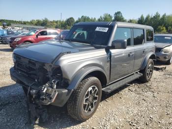  Salvage Ford Bronco