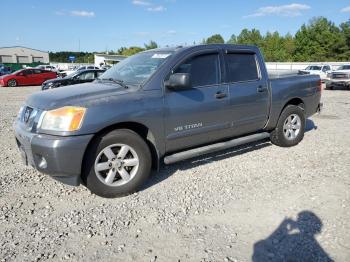  Salvage Nissan Titan