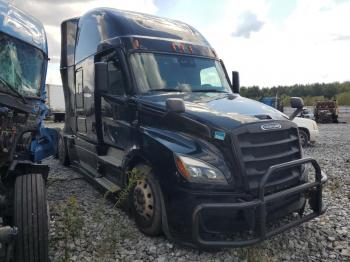  Salvage Freightliner Cascadia 1