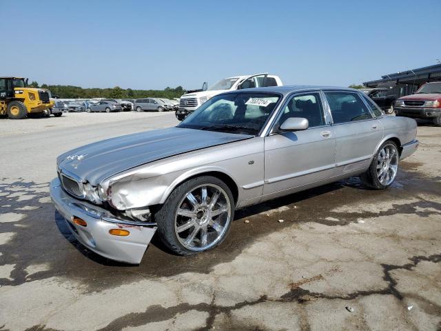  Salvage Jaguar Xj8