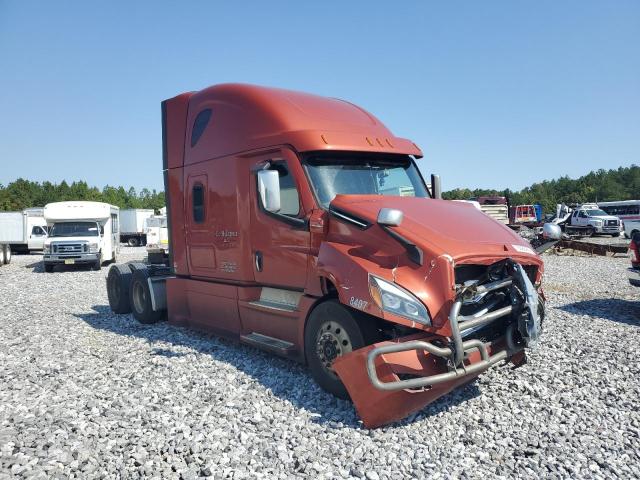  Salvage Freightliner Cascadia 1