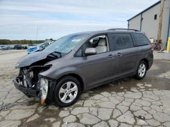  Salvage Toyota Sienna