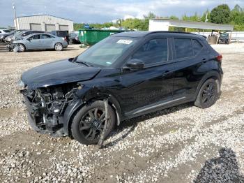  Salvage Nissan Kicks