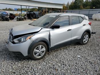  Salvage Nissan Kicks