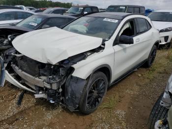  Salvage Mercedes-Benz GLA