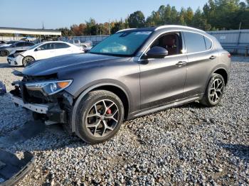  Salvage Alfa Romeo Stelvio