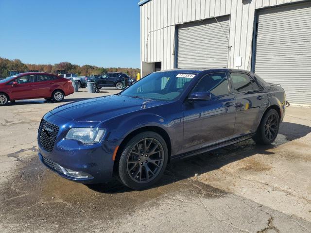  Salvage Chrysler 300