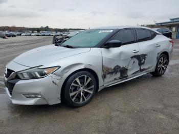  Salvage Nissan Maxima