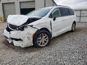  Salvage Chrysler Minivan