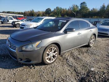  Salvage Nissan Maxima