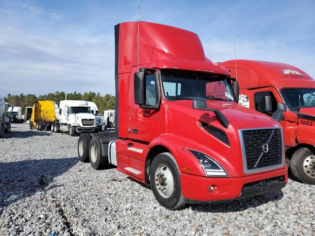  Salvage Volvo Vnr