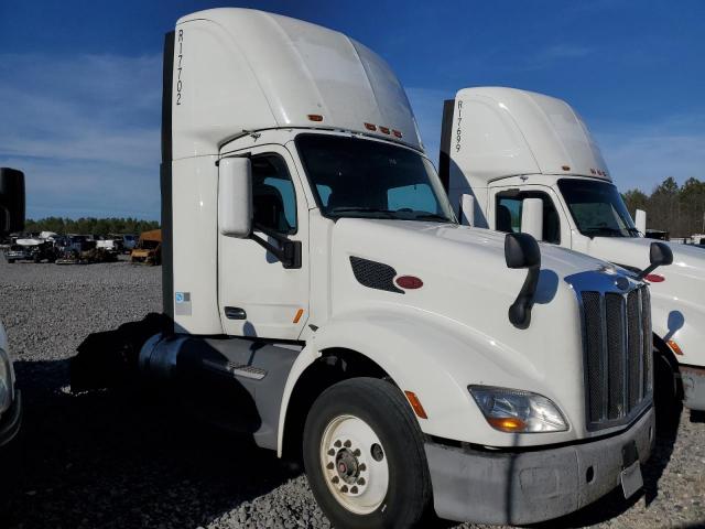  Salvage Peterbilt 579