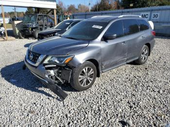  Salvage Nissan Pathfinder