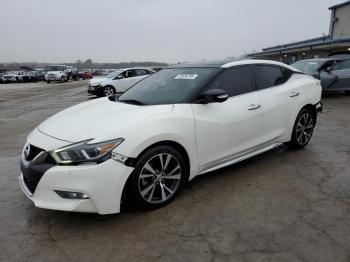  Salvage Nissan Maxima