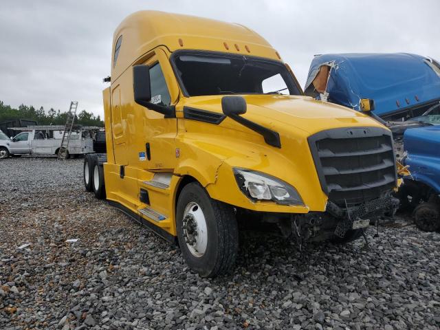  Salvage Freightliner Cascadia 1