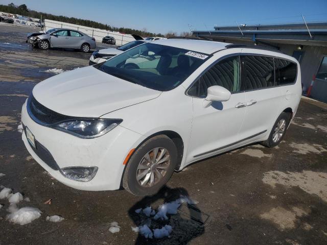  Salvage Chrysler Pacifica