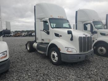  Salvage Peterbilt 579