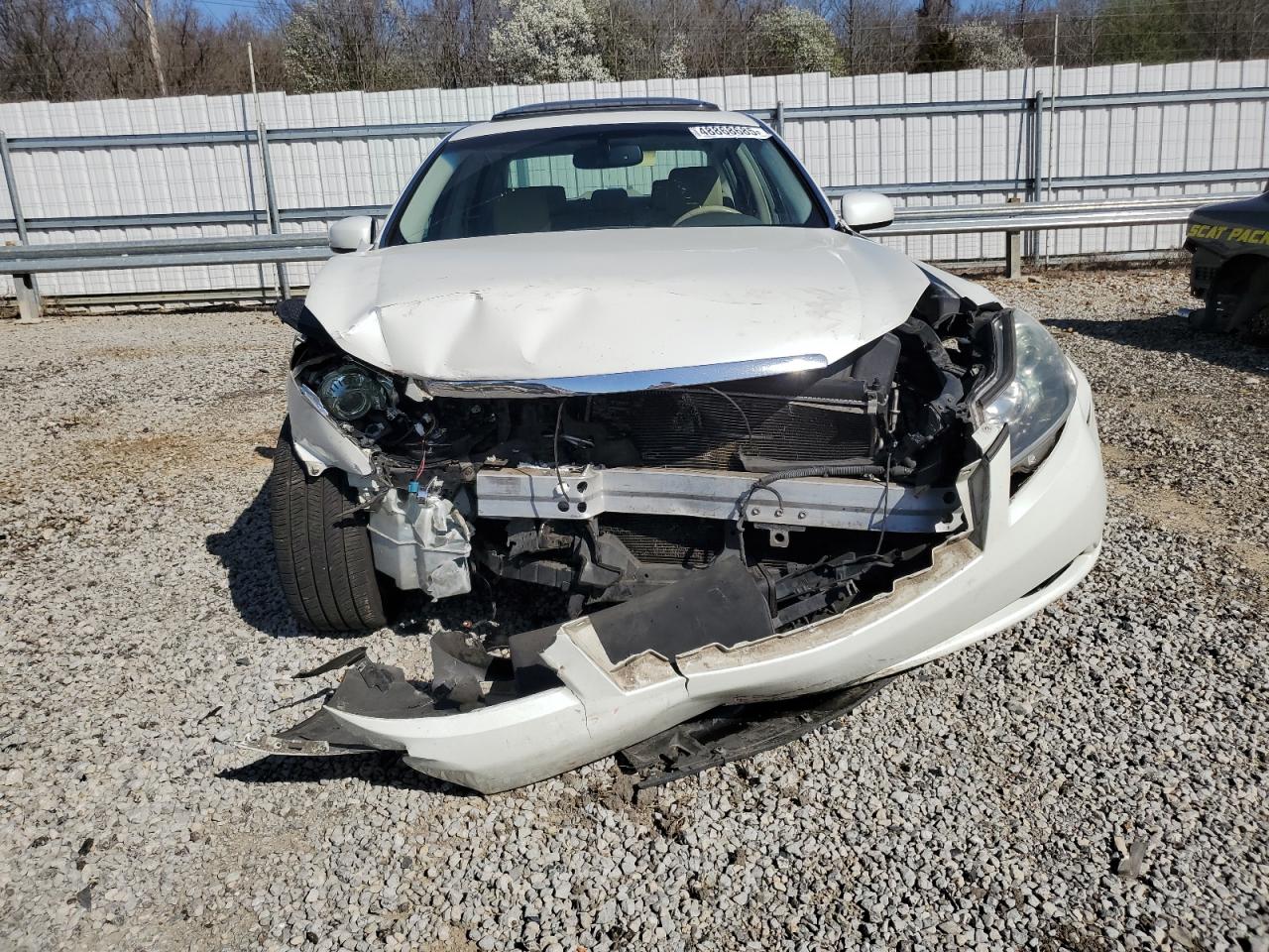 INFINITI M35 Base Image 7