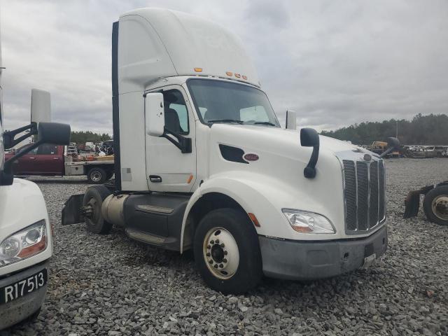  Salvage Peterbilt 579