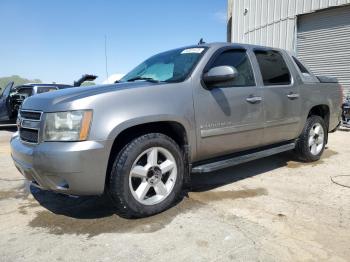  Salvage Chevrolet Avalanche