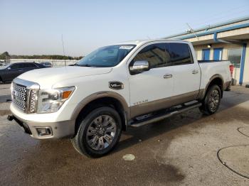  Salvage Nissan Titan