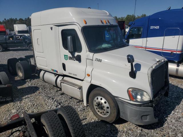  Salvage Freightliner Cascadia 1