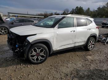  Salvage Kia Seltos
