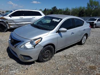  Salvage Nissan Versa