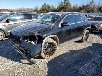  Salvage Mercedes-Benz GLA