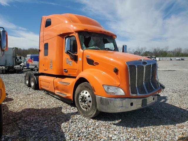  Salvage Peterbilt 579