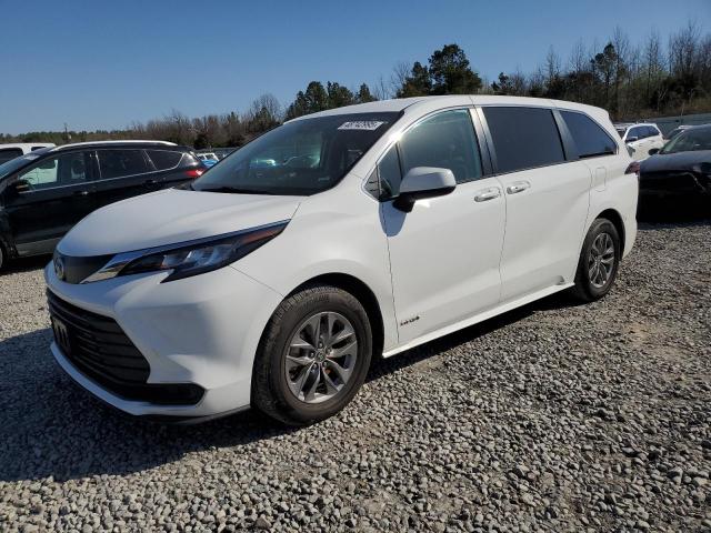  Salvage Toyota Sienna