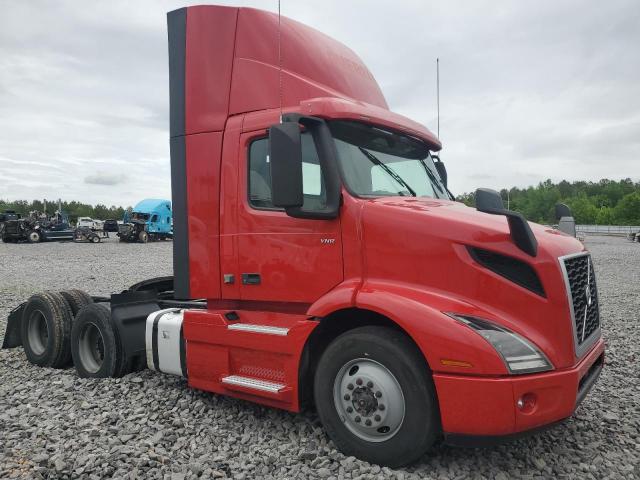  Salvage Volvo Vnr