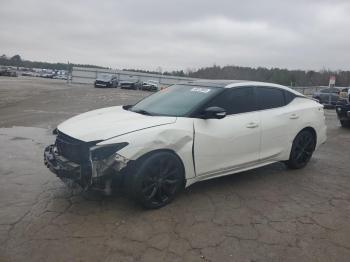  Salvage Nissan Maxima