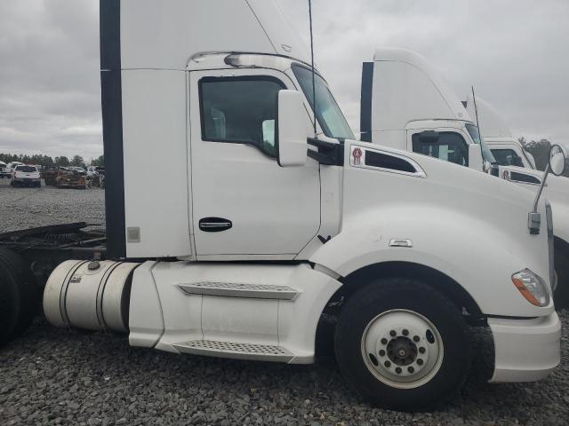  Salvage Kenworth Constructi
