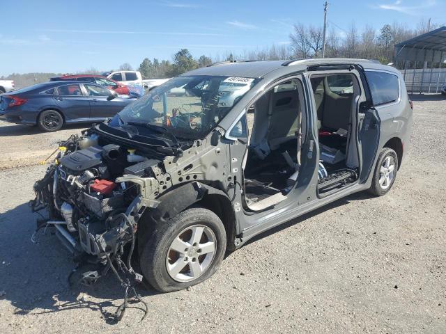  Salvage Chrysler Pacifica