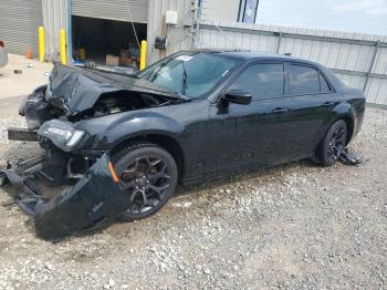  Salvage Chrysler 300