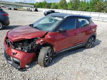  Salvage Nissan Kicks
