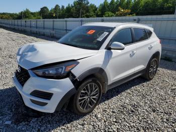  Salvage Hyundai TUCSON