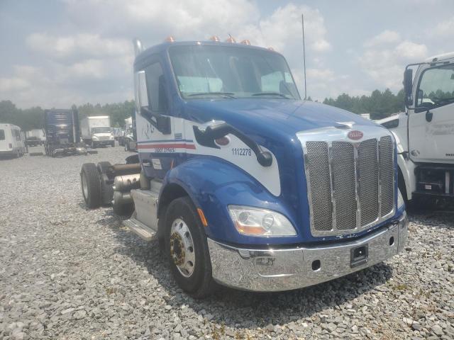  Salvage Peterbilt 579