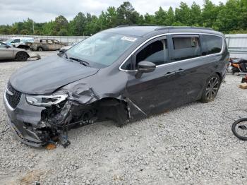  Salvage Chrysler Pacifica