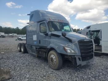  Salvage Freightliner Cascadia