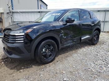  Salvage Nissan Kicks