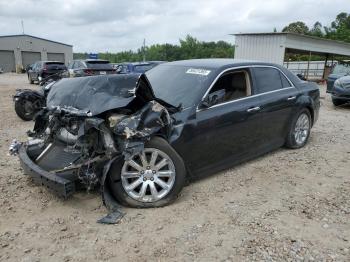  Salvage Chrysler 300